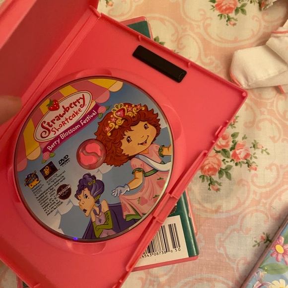 Strawberry shortcake set of 5 dvds - Picture 13 of 16